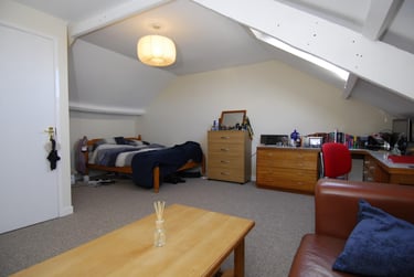 5 bed house, Plym Street, Greenbank, Plymouth, PL48NS - Image 2